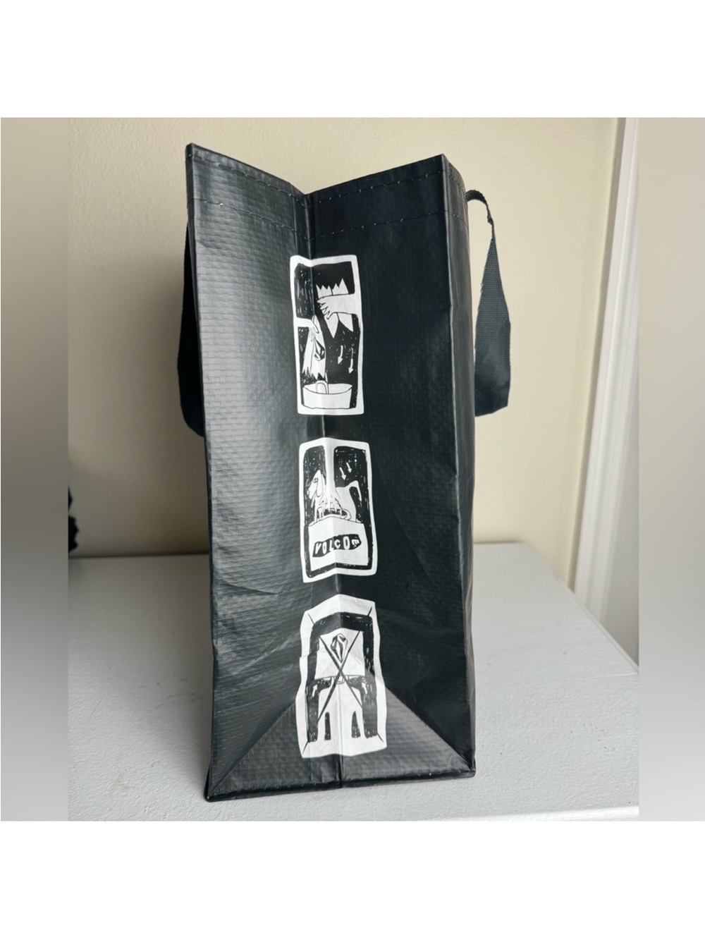 NEW Volcom Logo Black & White Reusable Shopping Tote Gift Bag Minimalist Beach - Picture 7 of 7